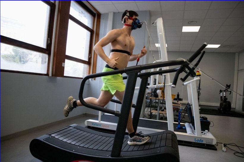 Test d'effort sur tapis roulant instrumenté avec mesure de la VO2